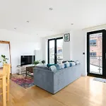 London City Hoxton Shoreditch 2 Bdr 2 Bath Balcony
